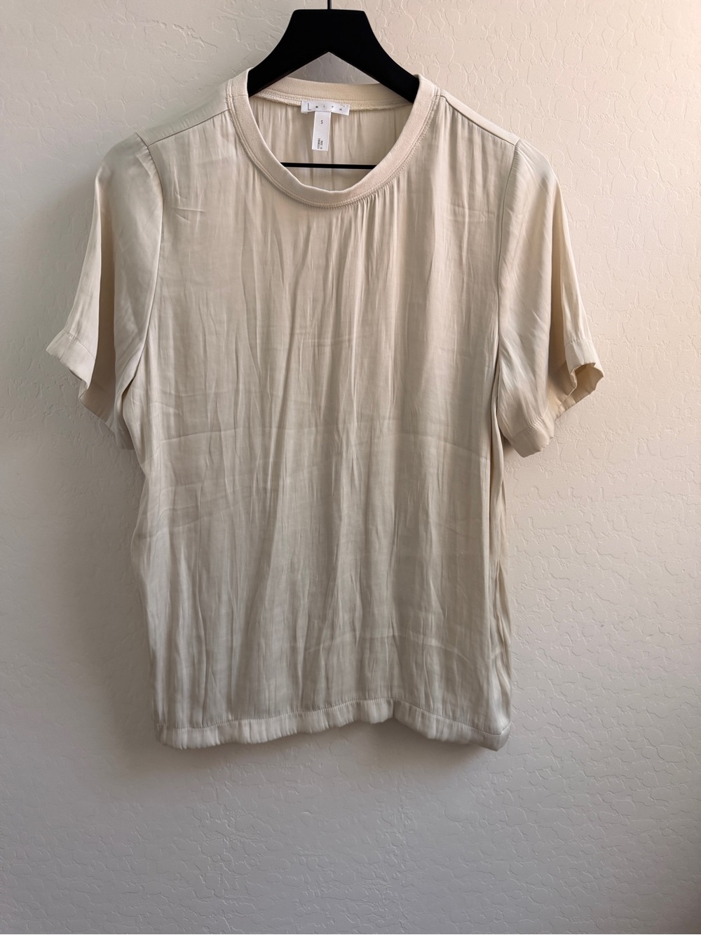 Relaxed Crew Neck Short Sleeve Blouse in Cream